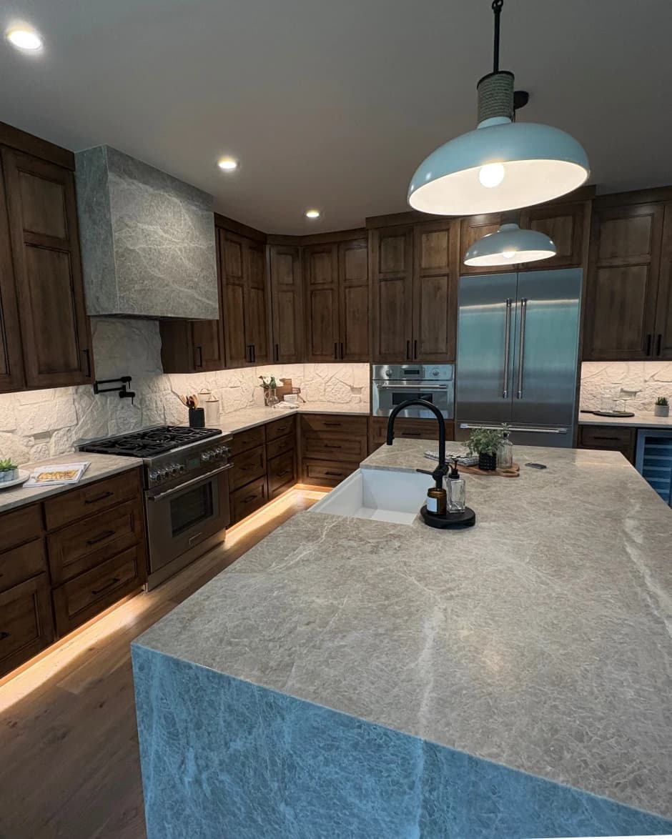 Kitchen counter lighting